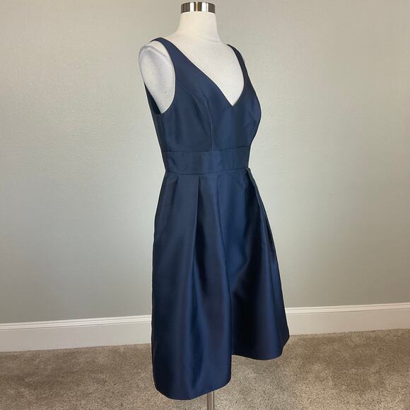 Alfred Sung Satin Cocktail Dress Size 10 Blue Sleeveless V-Neck Fit and Flare - Picture 3 of 12